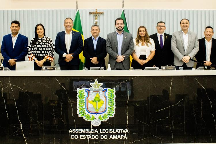 Assembleia Instala Frente Em Defesa Da Transposi O De Servidores Para