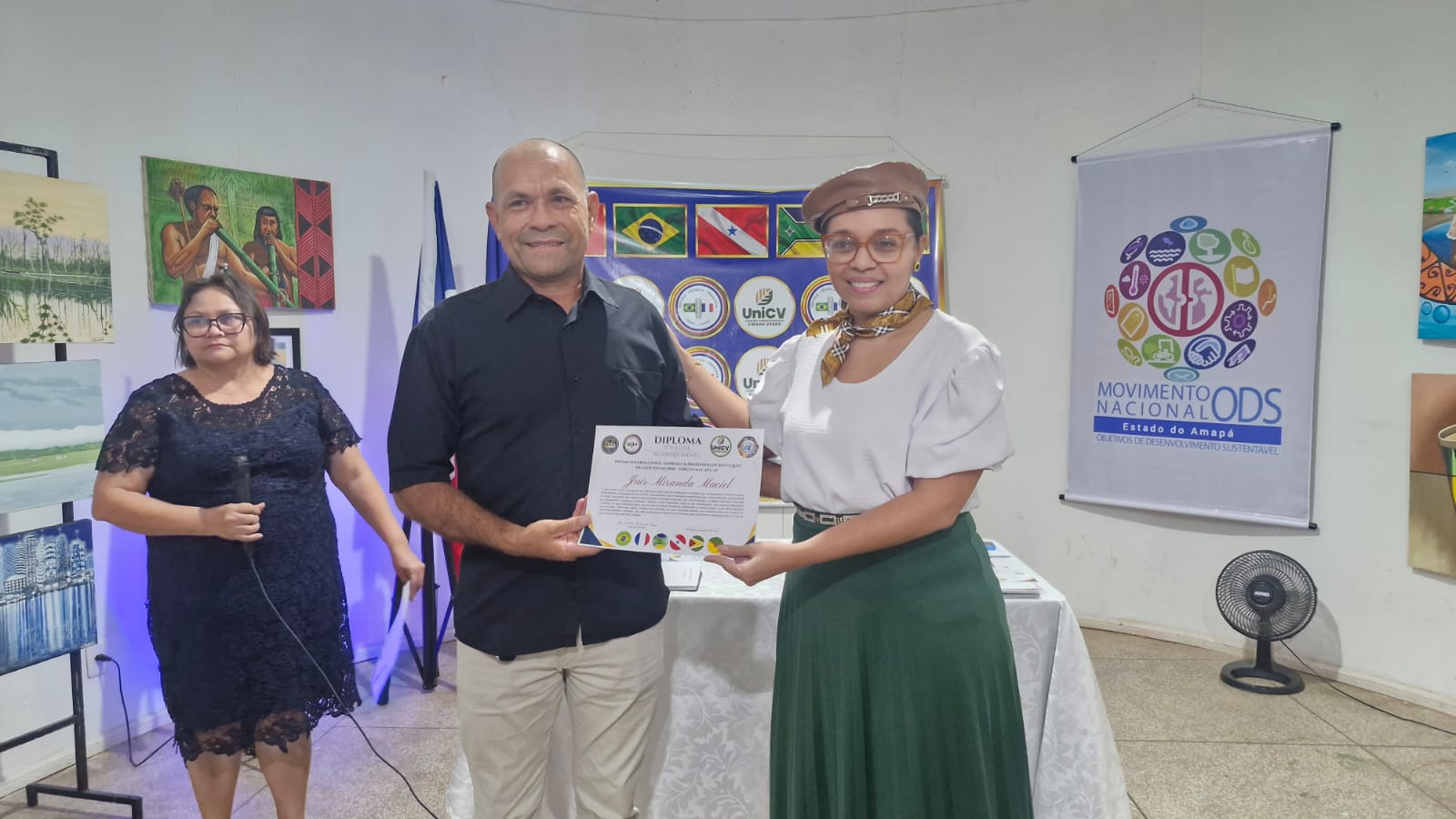 Artistas amapaenses são premiados em evento internacional na Galeria Samaúma