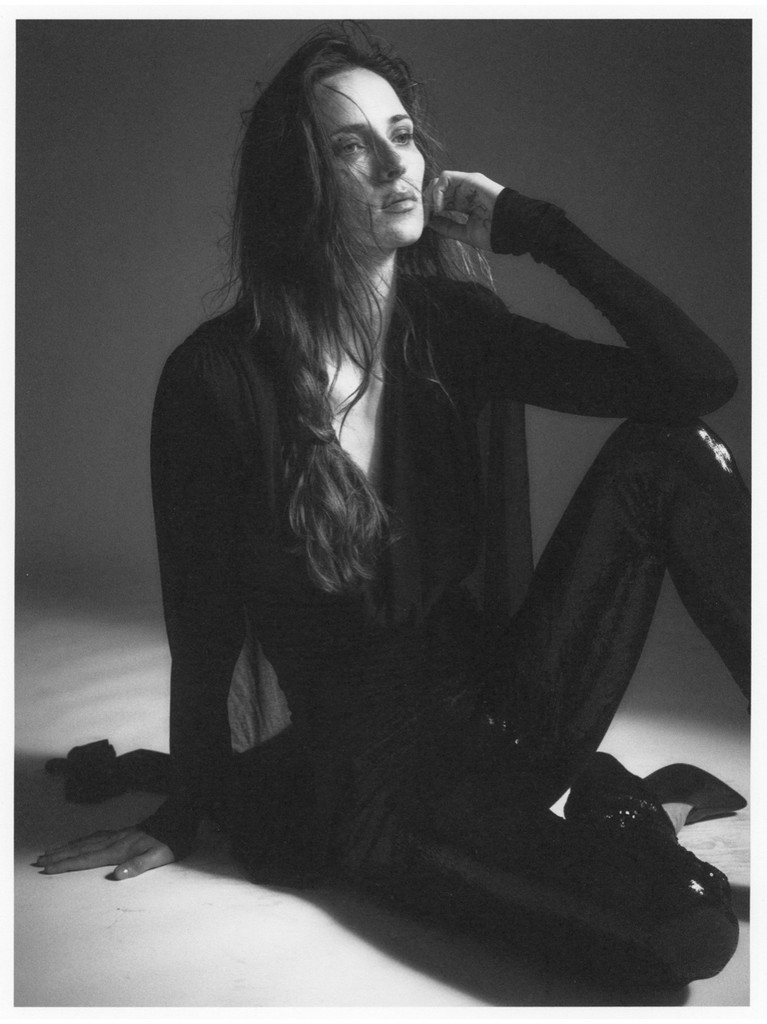 Brasileira estrela nova campanha mundial da Chanel!