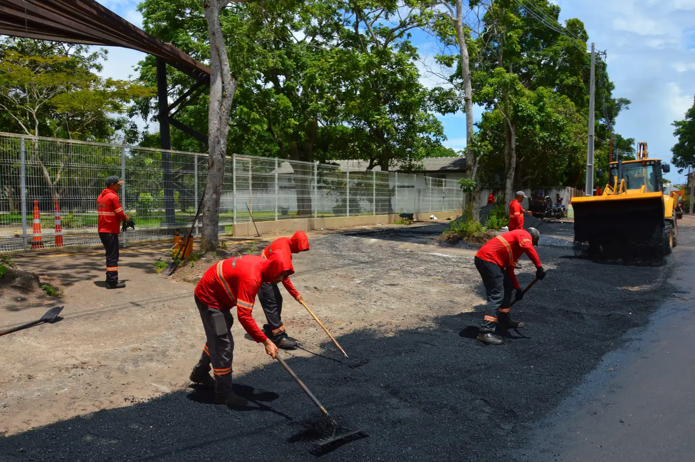 Governo do Amapá avança na integração de bairros da Zona Norte com frentes de pavimentação