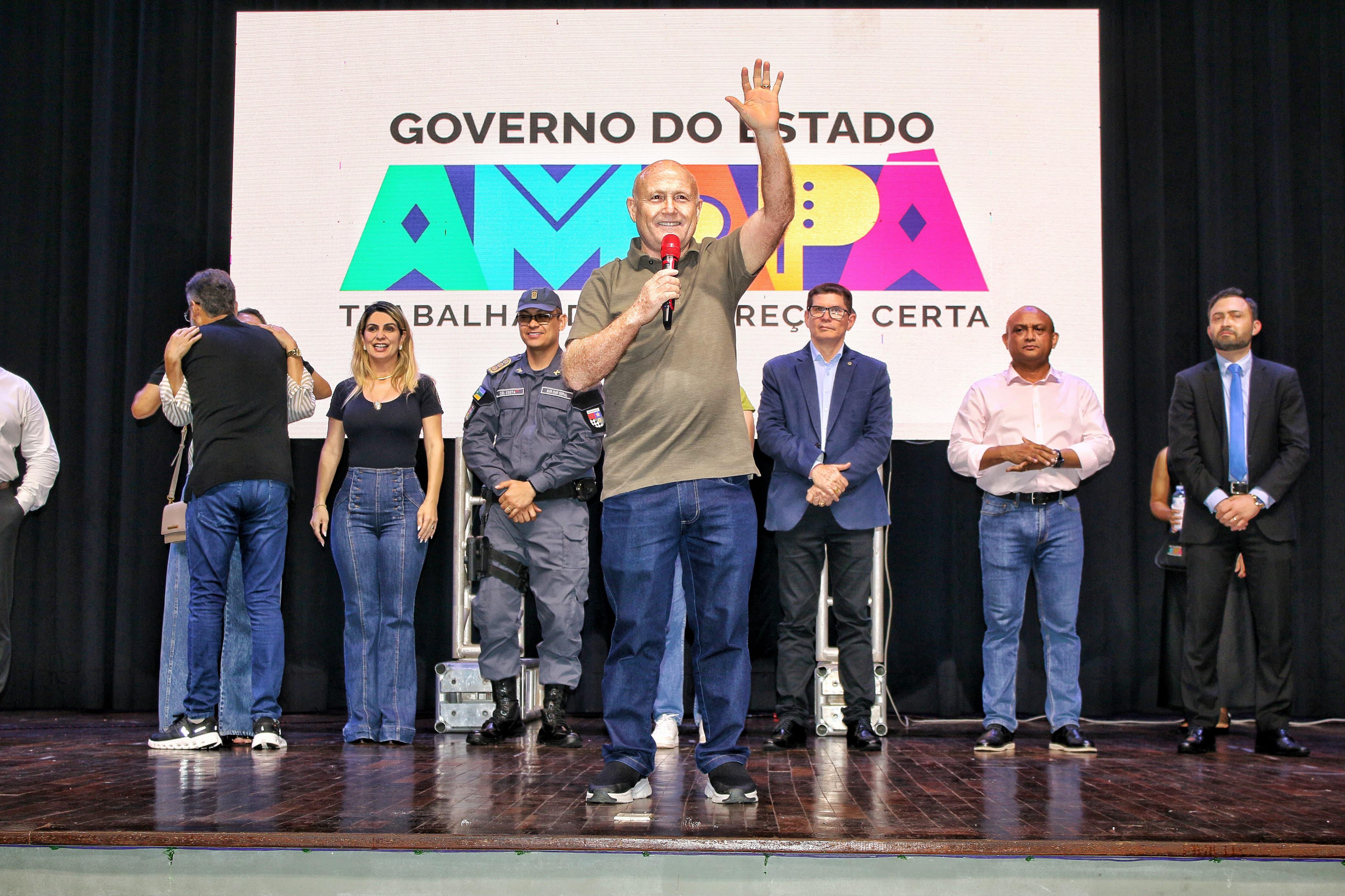 "Vão transformar o programa em realidade positiva, com trânsito de paz", destaca Clécio aos primeiros 500 alunos do Habilita Amapá em Santana