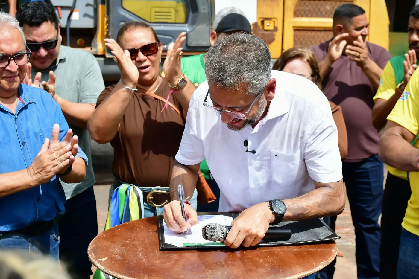Governador Clécio assina ordem de serviço para construção da Praça da Orla em Calçoene
