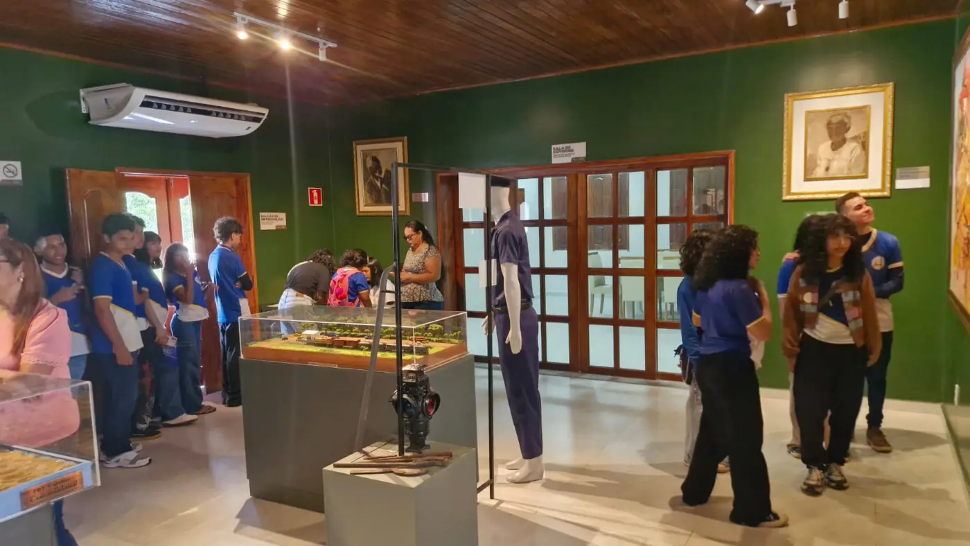 Parque Residência: Excursões pedagógicas promovidas pelo Governo do Estado despertam interesse de estudantes pela história do Amapá