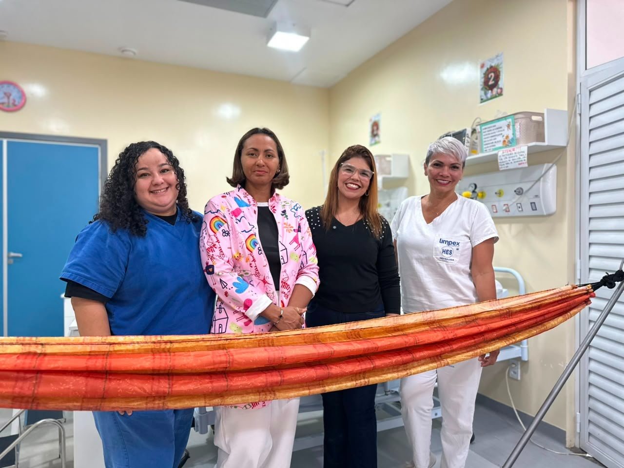 Hospital Estadual de Santana utiliza redes para descanso de crianças internadas nas salas vermelha e amarela