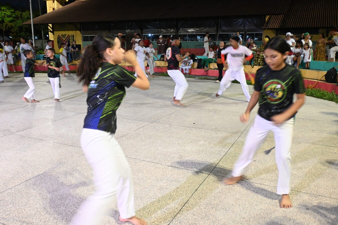 Capoeira e umbanda marcam programação da Quinta Afro no Macapá Verão 2026