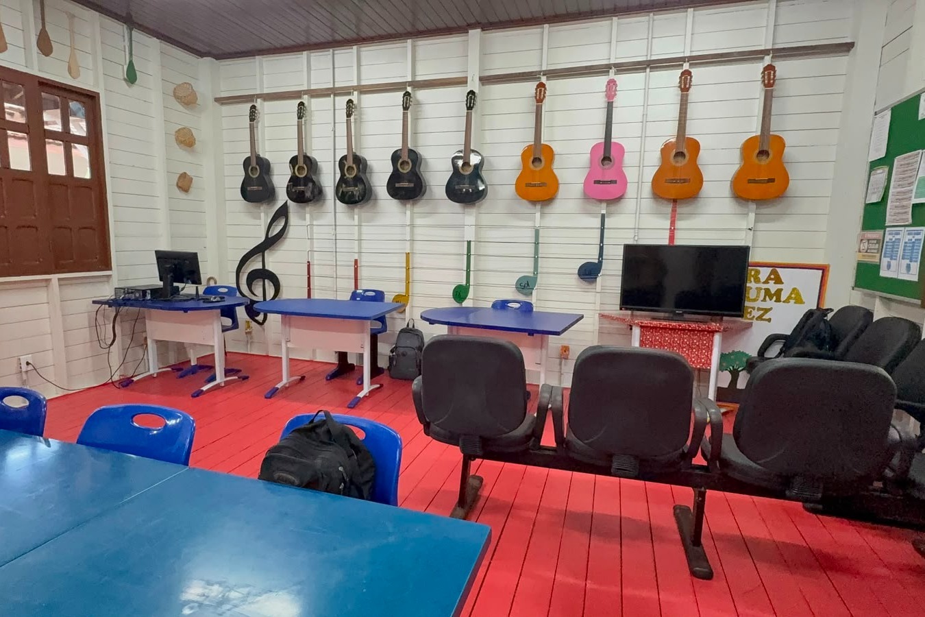 Governo do Amapá entrega três escolas reconstruídas no Bailique e amplia investimentos na educação ribeirinha