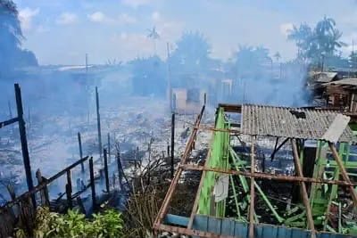 Governo do Estado e Prefeitura de Santana atuam no combate a incêndio na Baixada do Ambrósio
