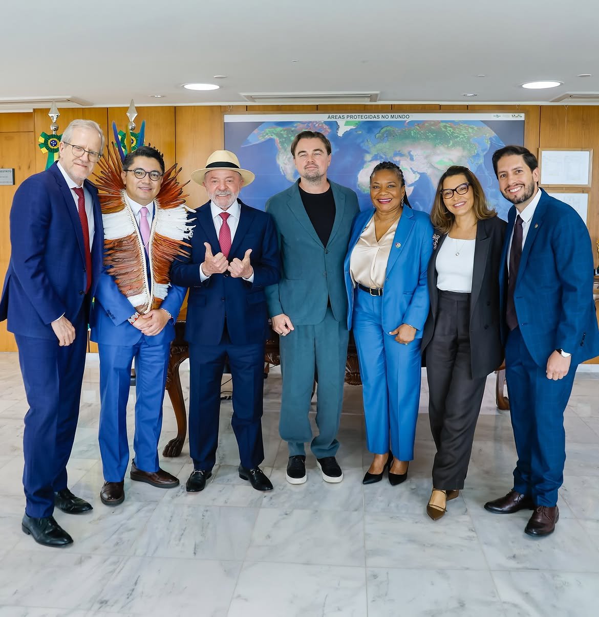 DiCaprio percorre Amazônia, Pantanal e Cerrado em viagem que reforça alerta sobre povos indígenas e clima