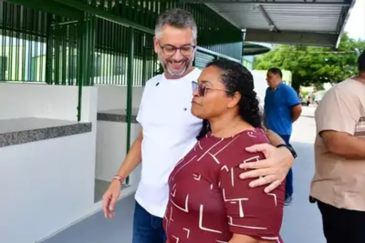 Governador Clécio Luís vistoria reconstrução da Feira do Jardim Felicidade, que será reinaugurada em Macapá