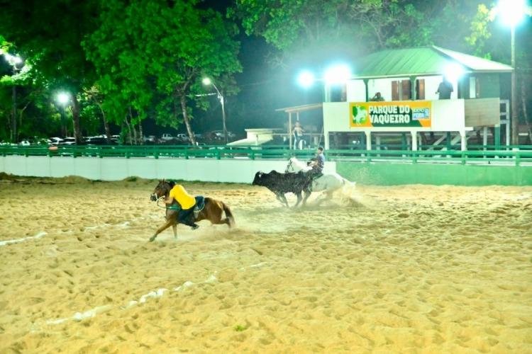 Vaquejada envolve adrenalina e emoção e ganha destaque na Expofeira 2026