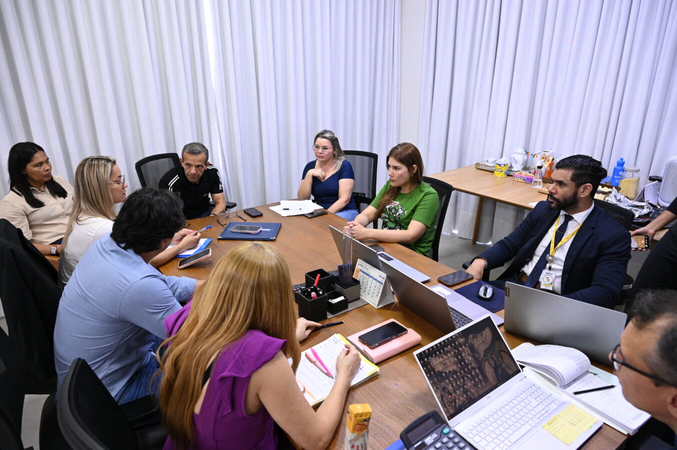 Prefeitura de Macapá debate aspectos financeiros da atualização do PCCR da Educação