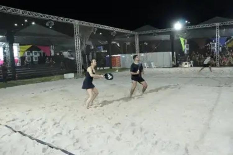 Expofeira 2026 reúne 100 atletas em competição de 'Beach Tennis'