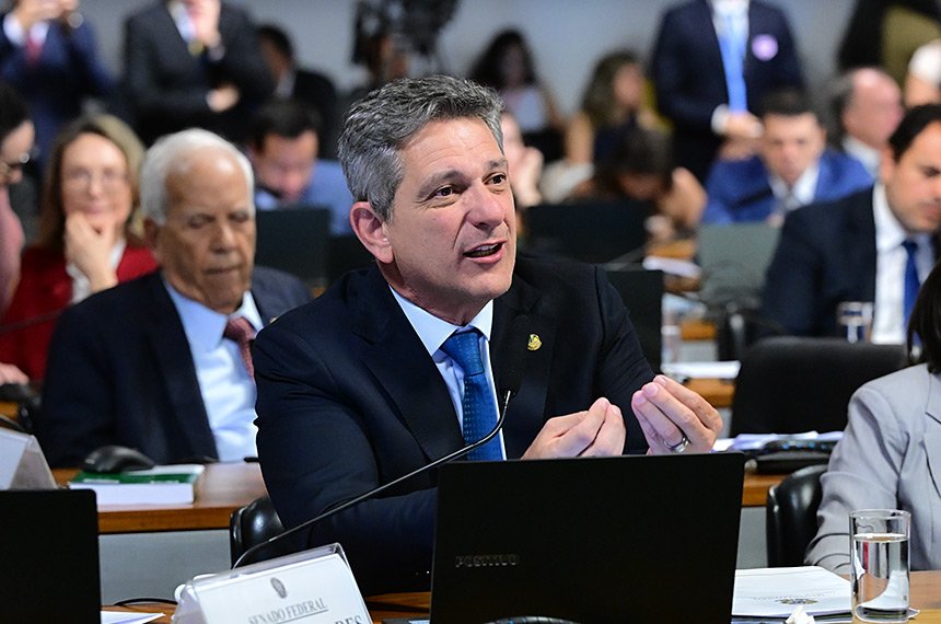 CCJ aprova relatório da PEC da Segurança, mas não conclui votação