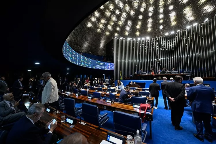 Plenário analisa diretrizes para as atividades de inteligência no Brasil