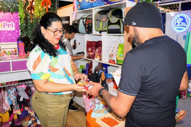 53ª Expofeira do Amapá: compras de produtos pet na valem cupons para concorrer a passagens aéreas