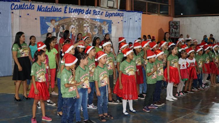 Cantata Natalina encanta público em Cutias do Araguari