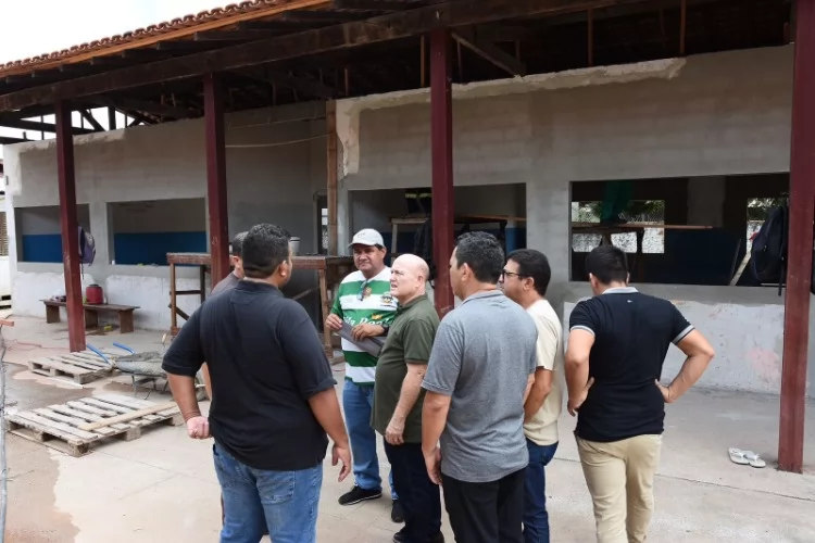 Santana em Obras: prefeito Bala Rocha visita obras de reforma e ampliação da Escola Municipal Piauí