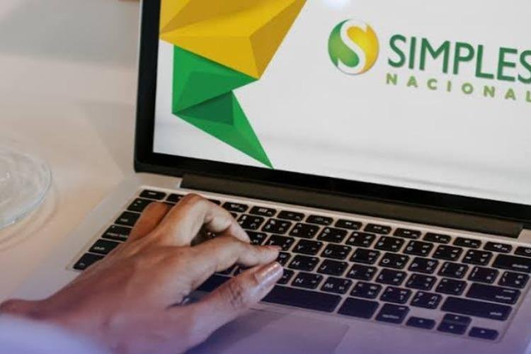 Simples Nacional: empresas devem avaliar cenário antes da decisão para 2027