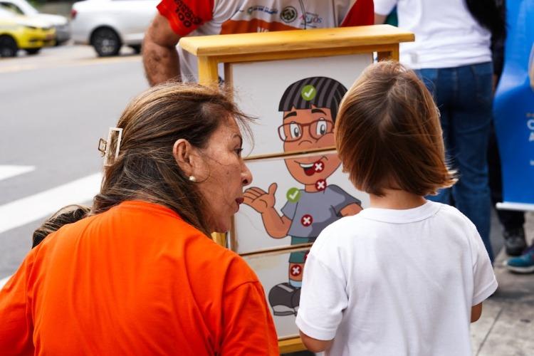 Flamengo x Palmeiras vira palco de campanha de conscientização contra abuso infantil no Maracanã