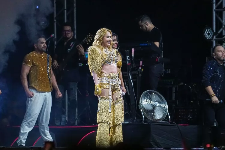 Joelma lota quatro vezes seguidas o CTN e reafirma força popular em São Paulo