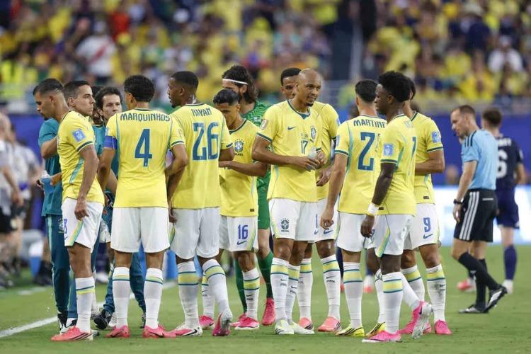 Órgãos públicos estaduais funcionam até as 12h no Amapá em função do jogo da Seleção Brasileira na Copa