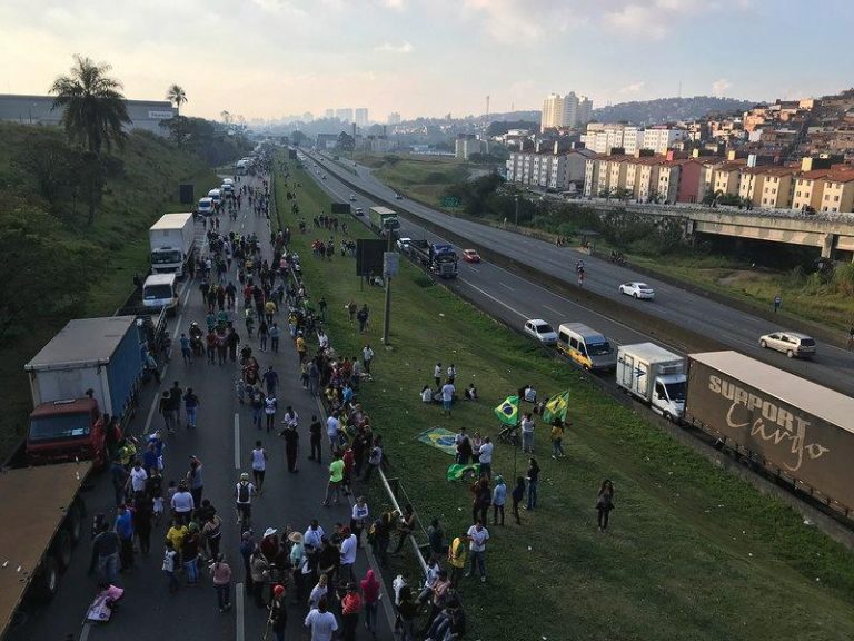 Retrospectiva: na área de transportes, Câmara aprovou anistia de multas aplicadas a caminhoneiros
