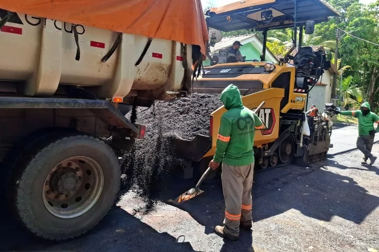 Prefeitura de Macapá intensifica obras de pavimentação com cinco frentes de trabalho na capital