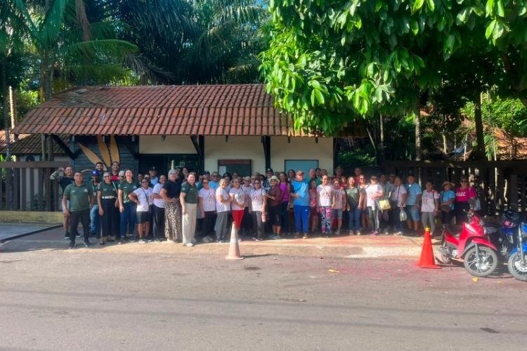 Centro do Idoso promove passeio ao Museu Sacaca em celebração ao Dia dos Pais