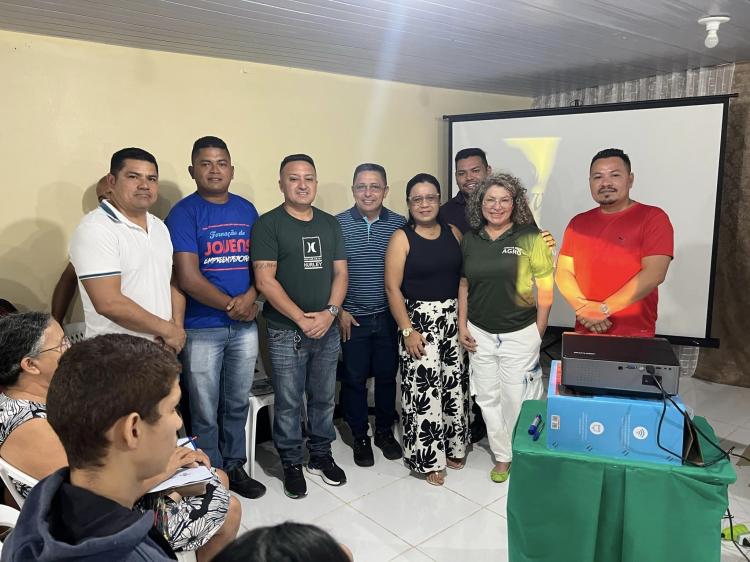 Empreendedores de Cutias participam de curso de boas práticas no manejo de açaí