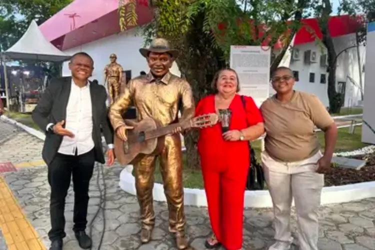 ‘Está lindo demais, um lugar que reúne nossa história e acolhe todo mundo’, declara viúva de cantor homenageado na entrega do Parque Residência