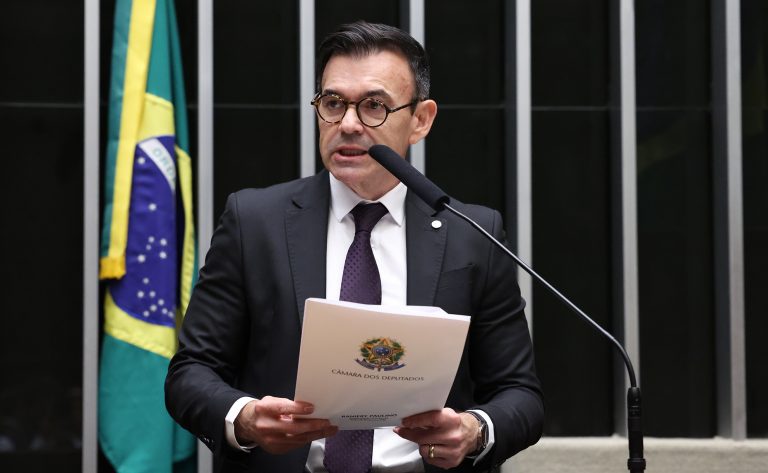 Câmara aprova projeto que regulamenta filtro de relevância de recurso especial no STJ - Notícias