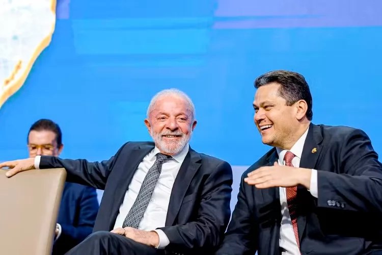Lula e Alcolumbre reatam relação em visita à sonda da Petrobras no Amapá