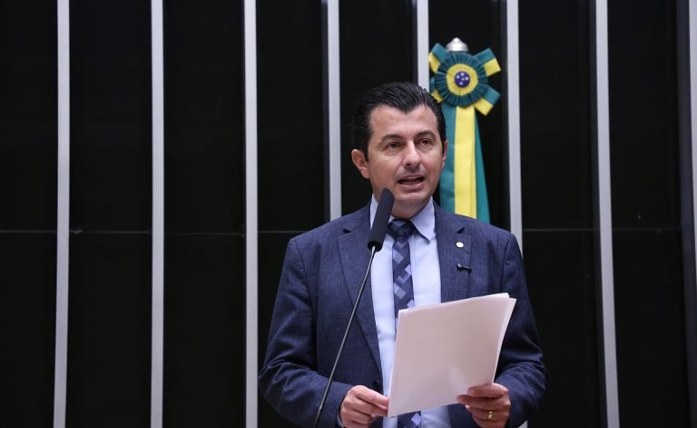 Câmara aprova novas regras para venda e troca de milhas por dinheiro