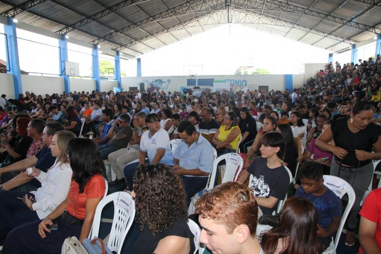 Projeto “Em um Piscar de Olhos” beneficia 555 alunos da rede estadual com óculos gratuitos