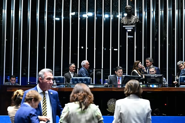 Senado aprova avaliação anual da saúde da mulher; projeto volta à Câmara