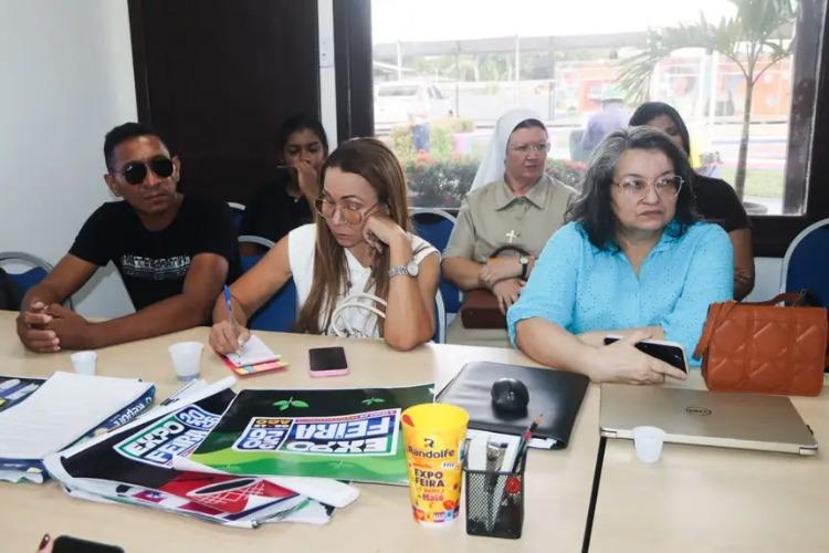 Secretaria de Estado dos Direitos Humanos do Amapá realiza visita guiada aos grupos de pessoas idosas durante a Expofeira 2026