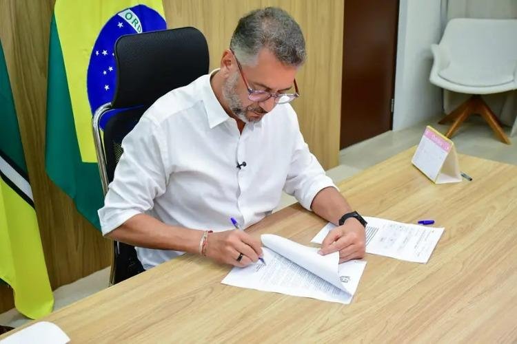 Governador Clécio decreta emergência em todo o Amapá devido à estiagem e efeitos do El Niño e reforça ações contra focos de calor