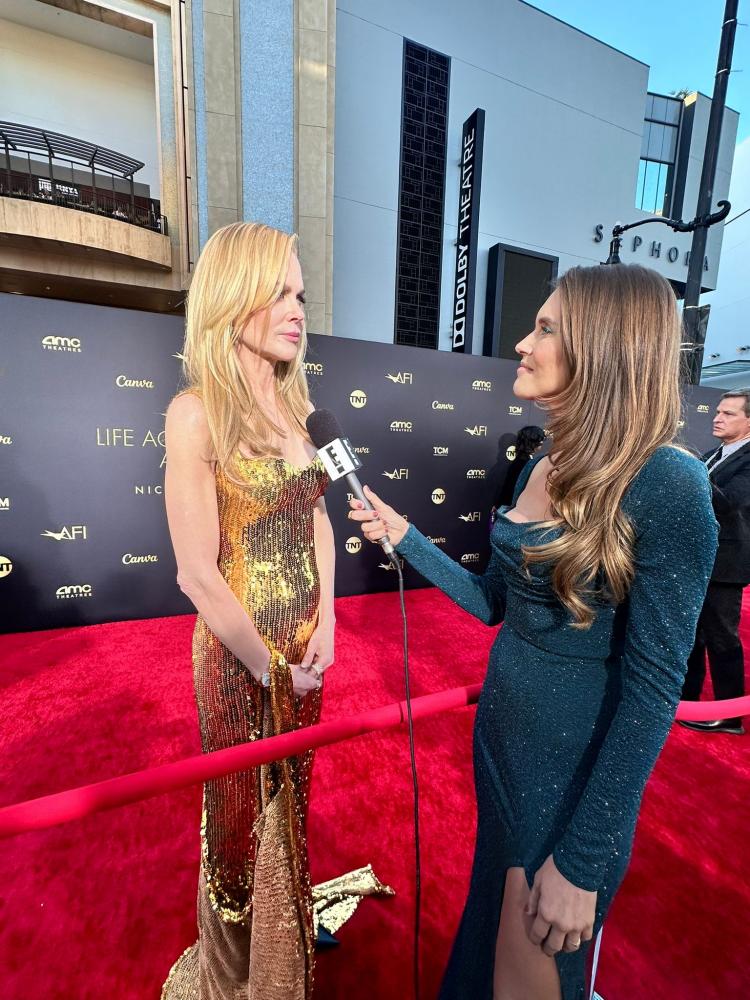 Apresentadora brasileira rouba a cena em red carpet ao lado de Nicole Kidman e Morgan Freeman