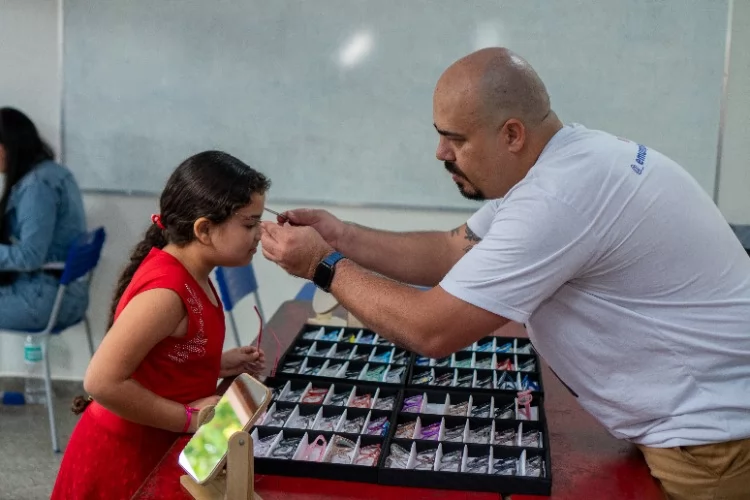 Última chamada: mutirão gratuito oferece consultas oftalmológicas e escolha óculos para alunos da rede municipal de Macapá