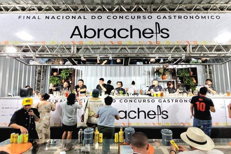 Concurso escolhe o melhor bartender do Brasil durante Festival Brasil Sabor, em Macapá