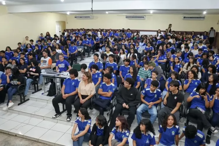 Governo do Amapá inicia força-tarefa de orientação sobre o Enem 2026 e o programa Pé-de-Meia nas escolas estaduais
