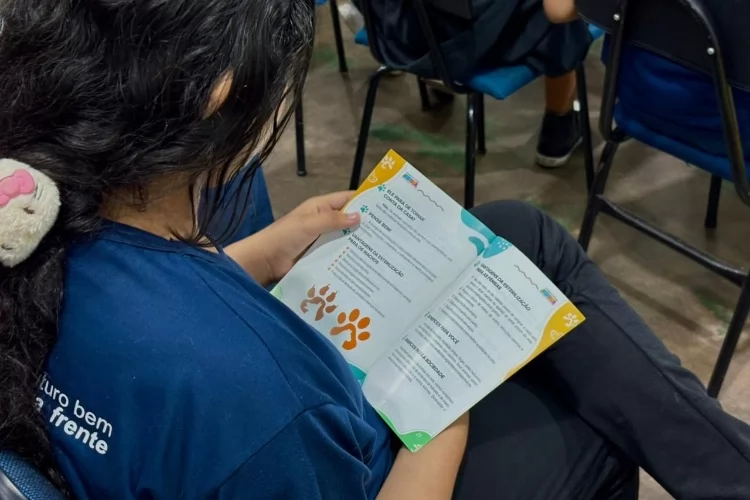 Prefeitura de Santana promove palestra educativa sobre maus-tratos aos animais para crianças