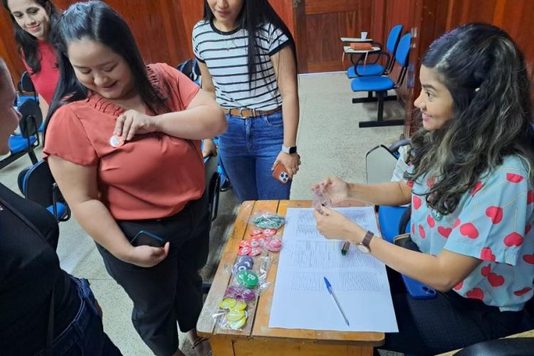 Ueap debate doação de sangue e medula óssea em evento com especialistas, em Macapá