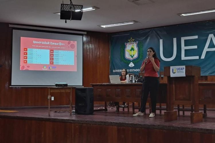 Ueap debate doação de sangue e medula óssea em evento com especialistas, em Macapá