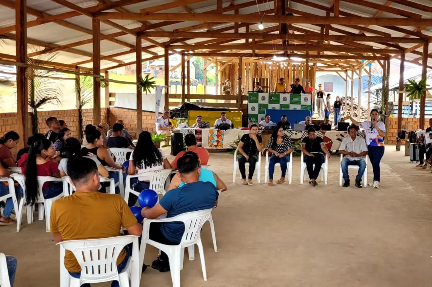 Após percorrer centenas de quilômetros, "Caravana da Educação" atende escolas indígenas em Oiapoque