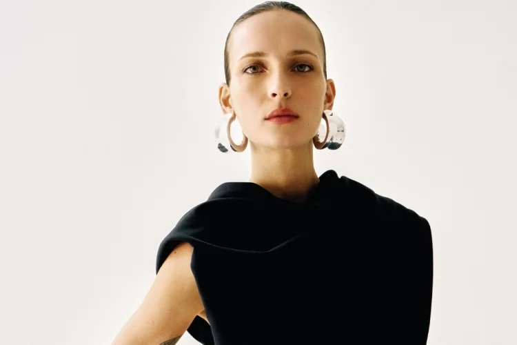 Brasileira estrela nova campanha mundial da Chanel!