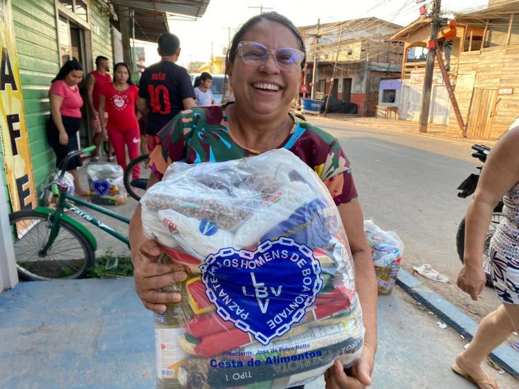 LBV entrega mais de 5 toneladas de alimentos no Amapá