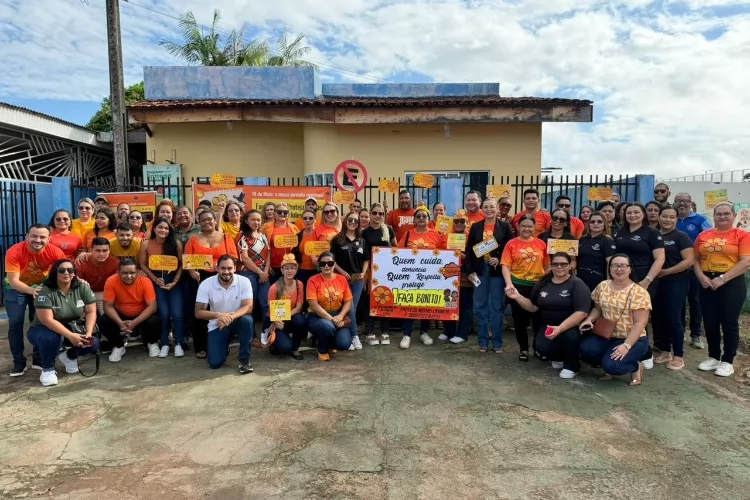 Prefeitura de Santana realiza blitz educativa do Maio Laranja em ação conjunta da Assistência Social e Conselhos