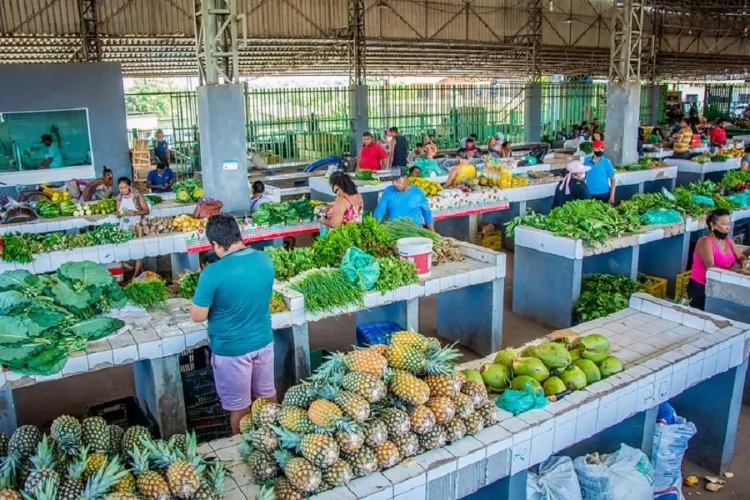 Governo do Amapá entrega Feira do Produtor de Santana reformada e com novos espaços