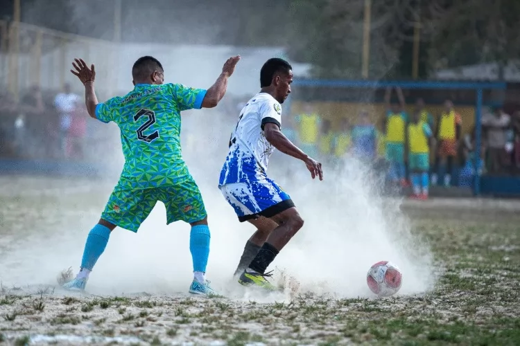 Pracuúba vence Santana nos pênaltis e avança à semifinal do Intermunicipal 2025